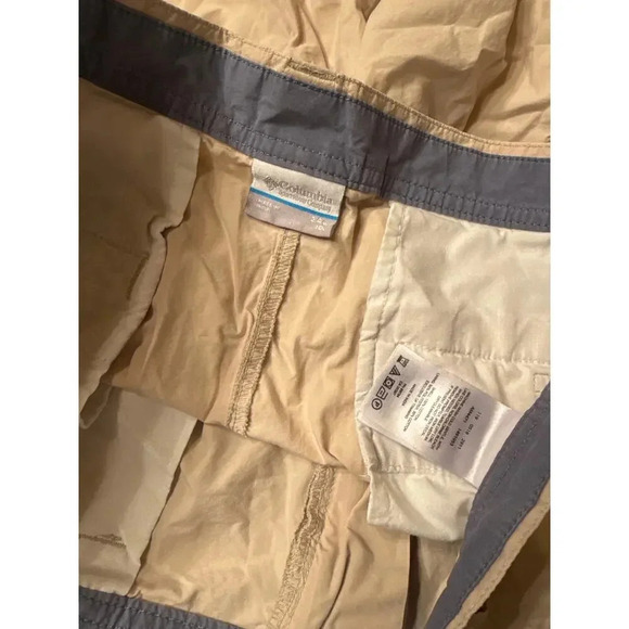 COLUMBIA SHORTS size 34 - Picture 4 of 4